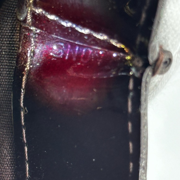 Authenticated LOUIS VUITTON Wilshire Monogram Vernis - Picture 16 of 17